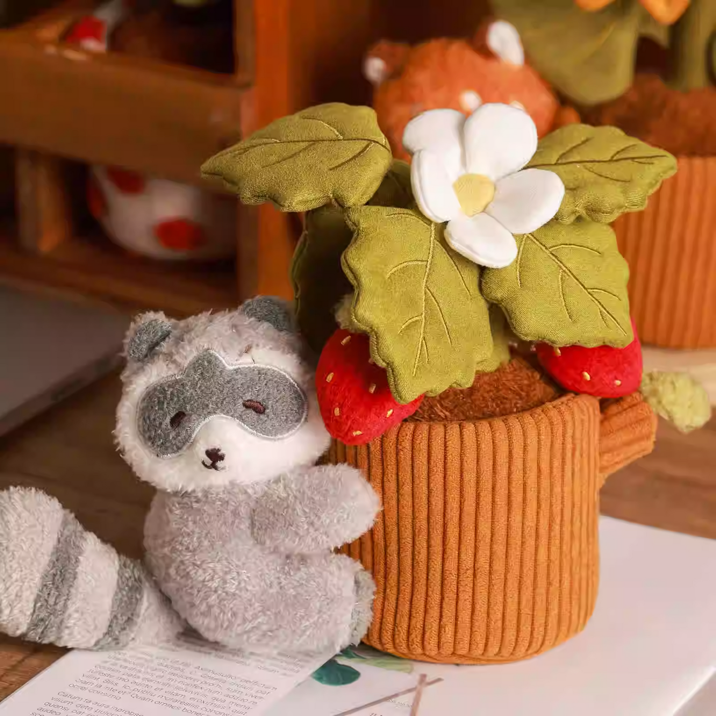 Plushf - Strawberry plant plush