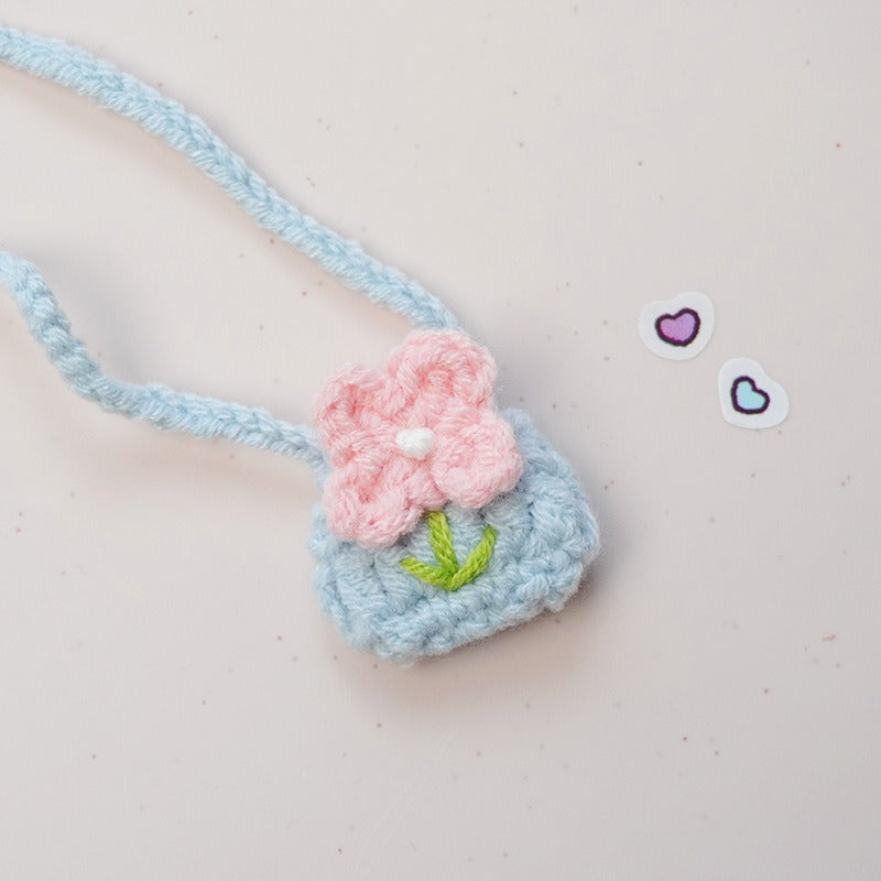 Small/Medium plush crochet bibs clothes outfits - Blue small flower crossbody bag