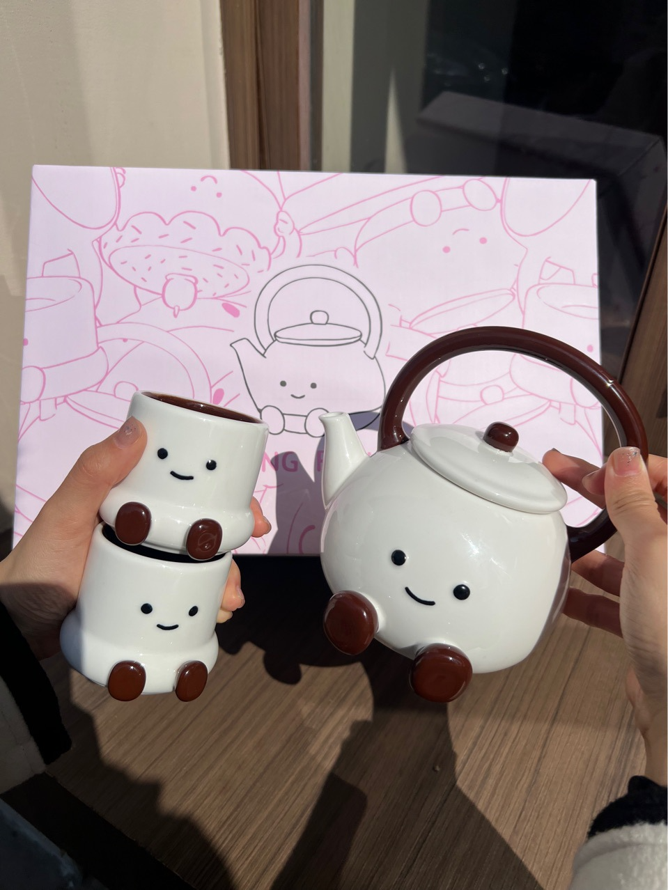 Adorable short leg teapot & 4 teacups 520ml & 100ml - Functional Design