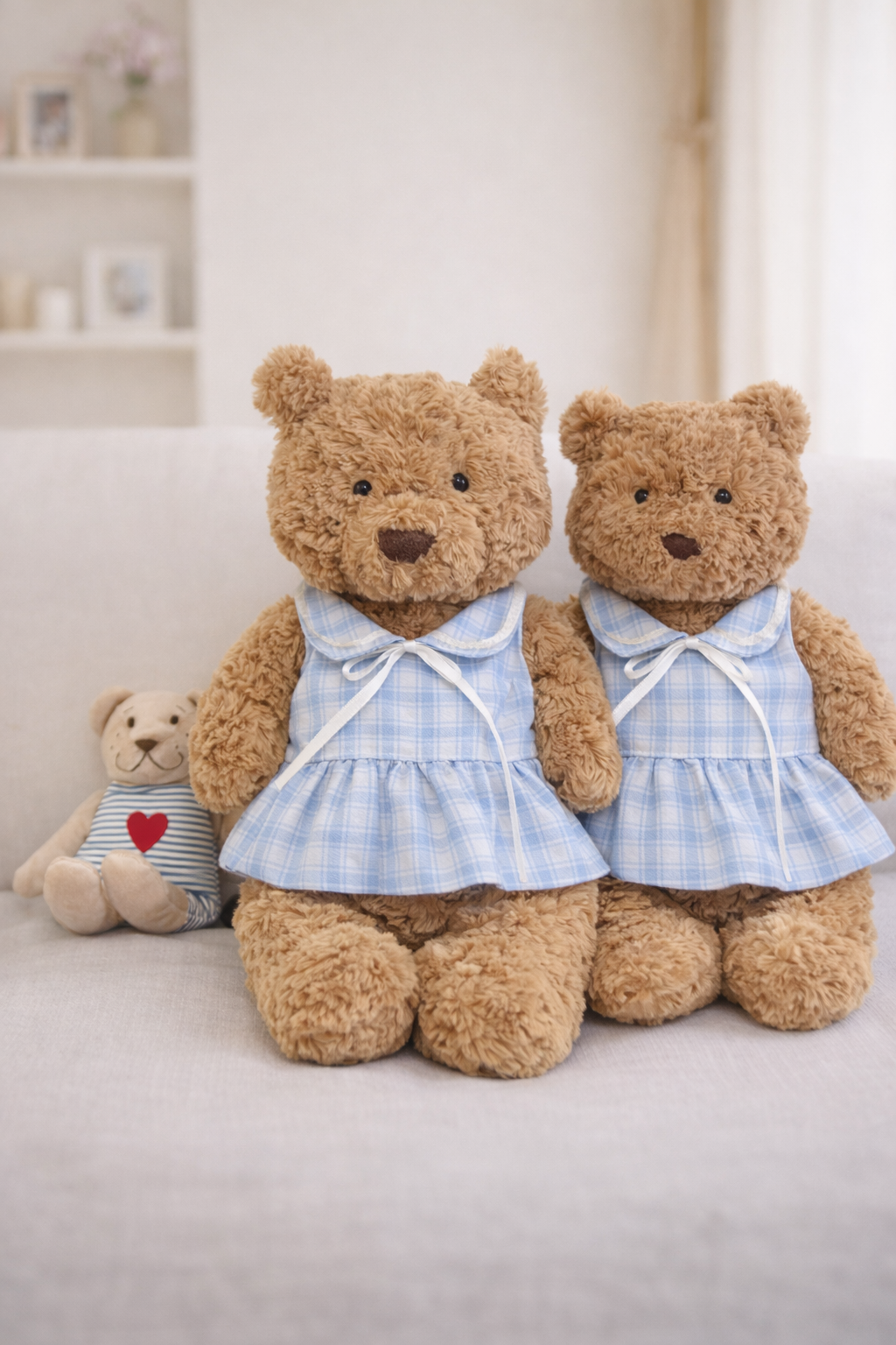 Niedliche, maßgeschneiderte Kleidung von Bartholomew Bear – blau/rosa kariertes Kleid – FX16/FX17 (Klein/Mittel/Groß/Riesig)