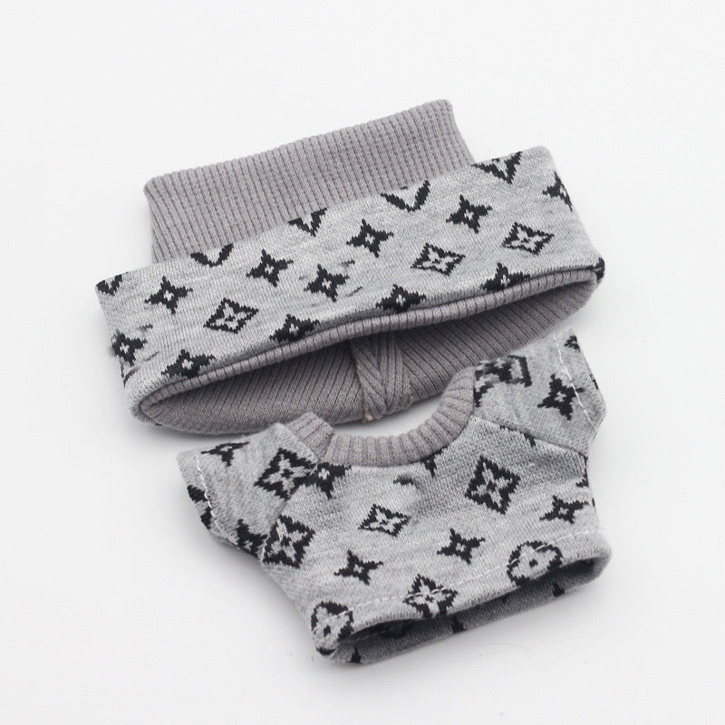 Labubu 4inch bag charm clothes outfits - LV logo - 062356
